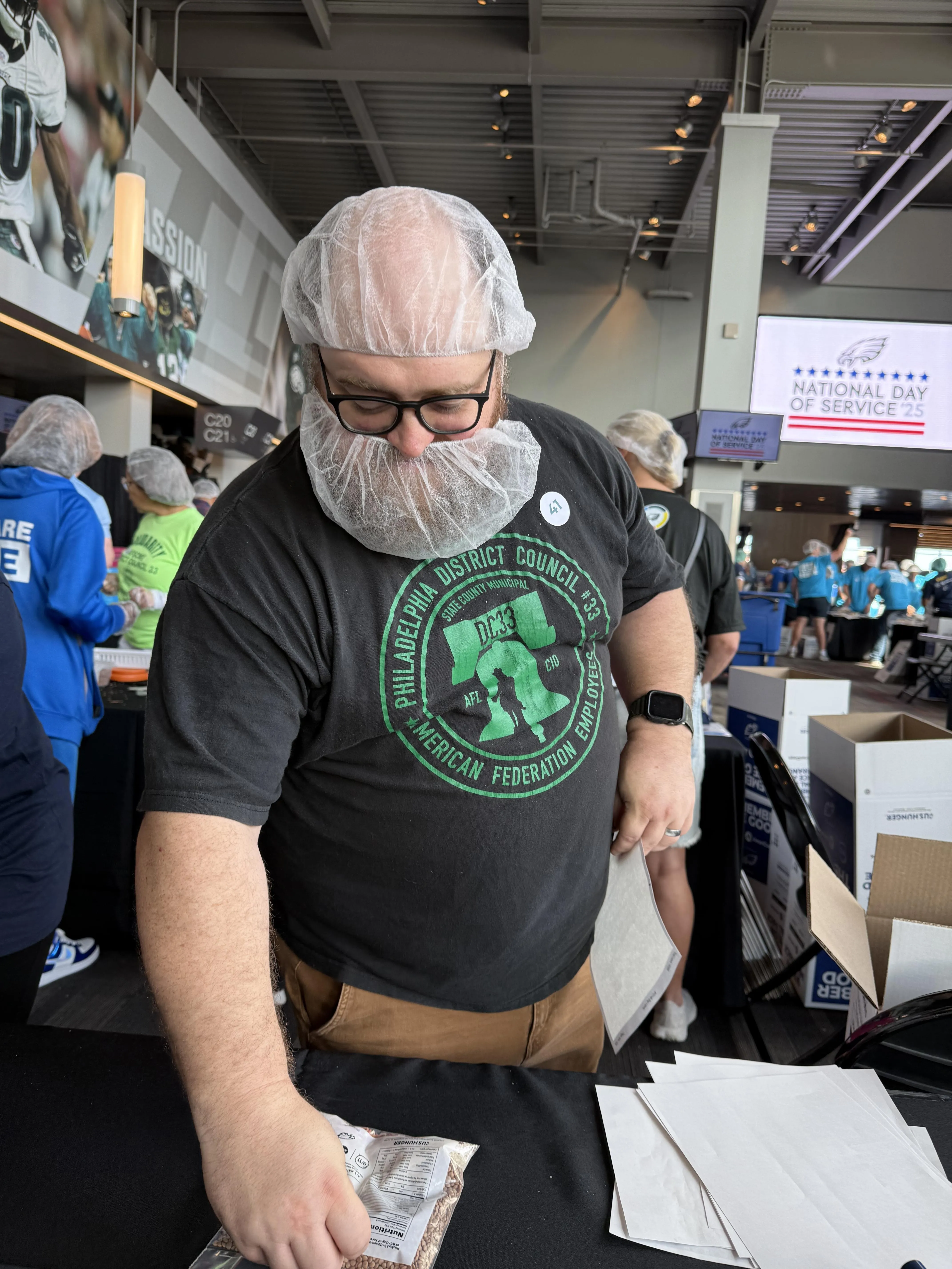 DC 33 member packing meals
